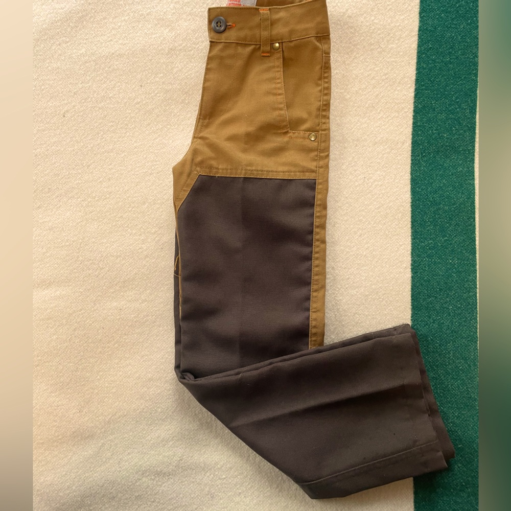 Rugged Outdoor Gear. Kids brush guard hunting pants. Size: Youth Small